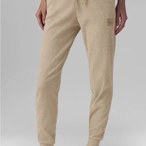 ALO Yoga Women's Muse Sweatpants